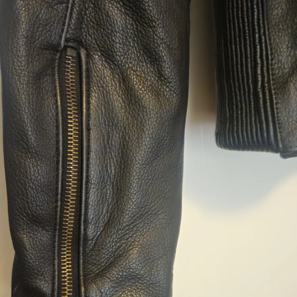 Vintage Black Fringed Leather Biker Jacket - Picture 5 of 9